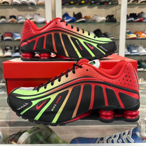 Nike Shox R4 Neymar Black size 11 pre owned - Picture 1 of 8